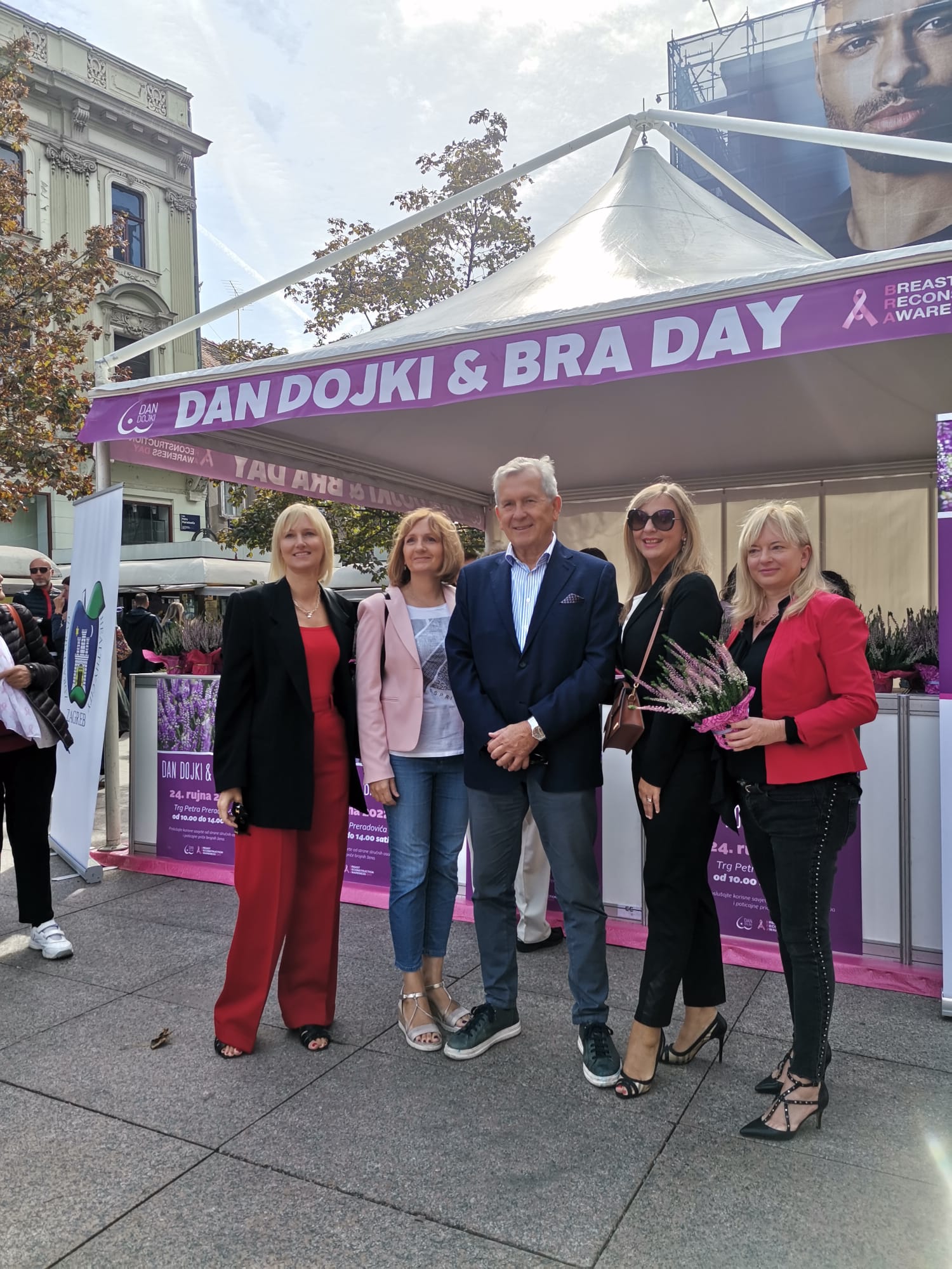 Dan dojki & Bra day